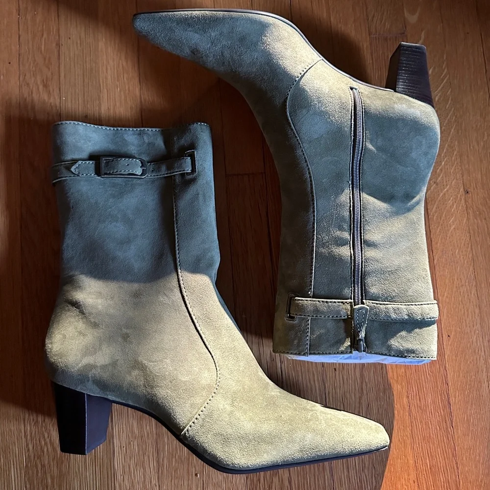 Vintage Cole Haan Tadi Short Boot in Moss Suede, Size 10, NWT